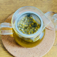 ジャーマンカモミールでハーブティー